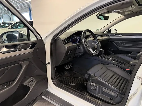 Volkswagen Passat Alltrack 2021 photo 5