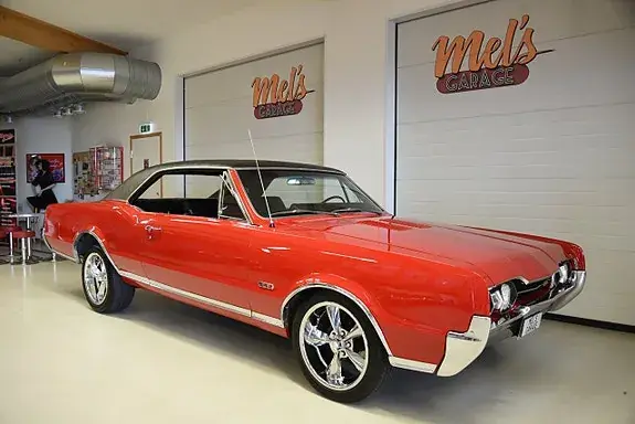 Oldsmobile Cutlass 1967 photo 4