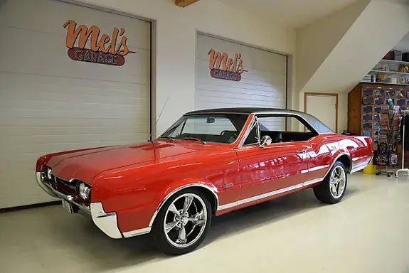 Oldsmobile Cutlass 1967 photo 2
