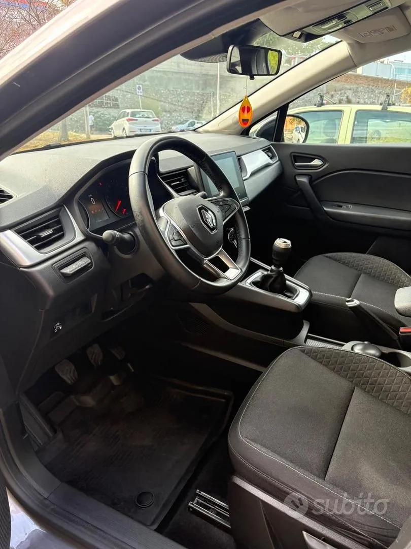 Renault Captur 2024 photo 4