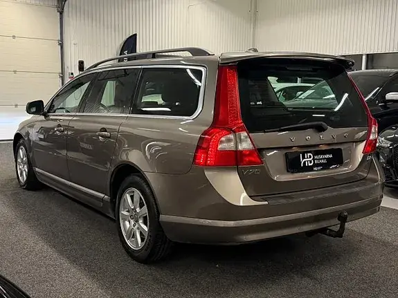 Volvo V70 2012 photo 4