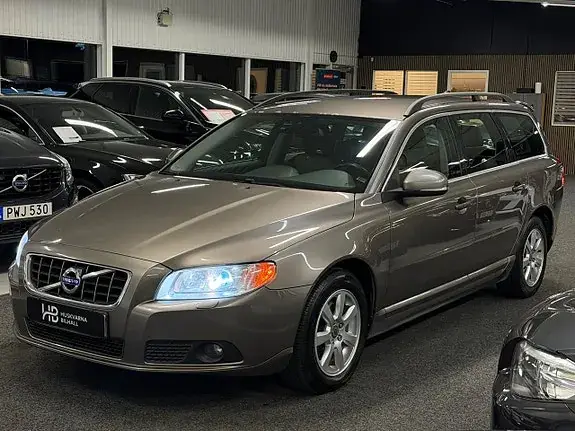 Volvo V70 2012 photo 3