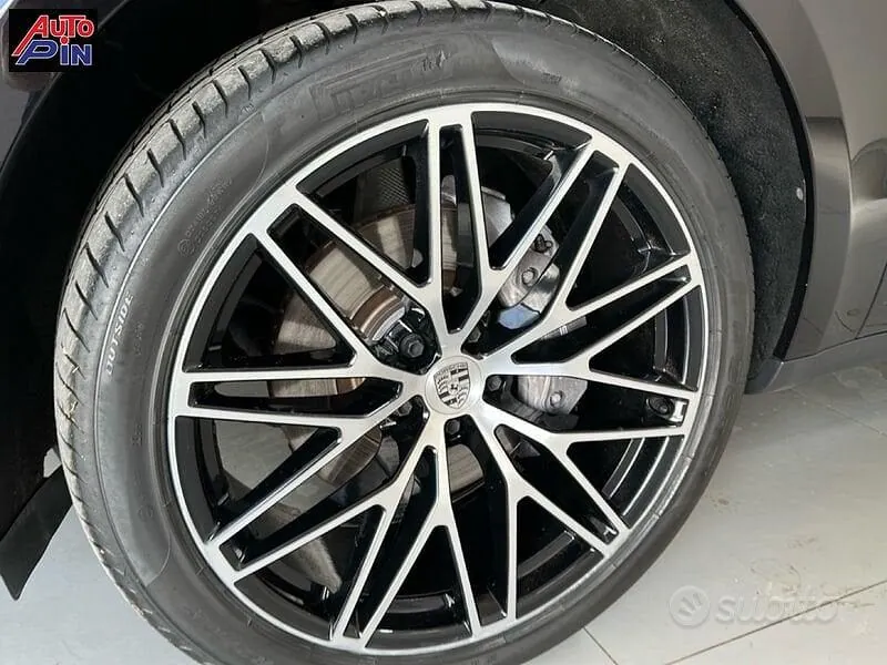 Porsche Macan 2024 photo 5