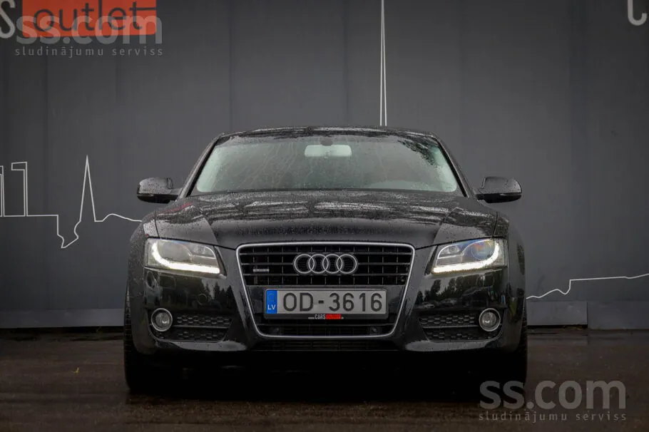 Audi A5 2010 photo 2