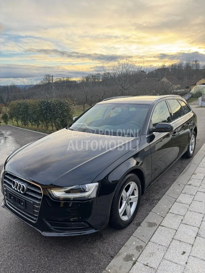 Audi A4 2012 photo 3