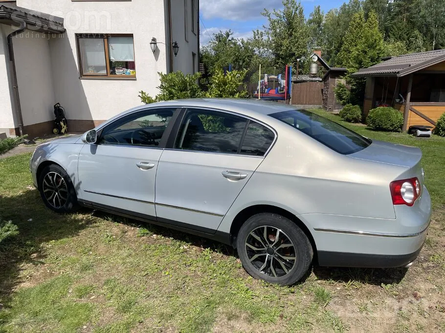 Volkswagen Passat 2010 photo 3