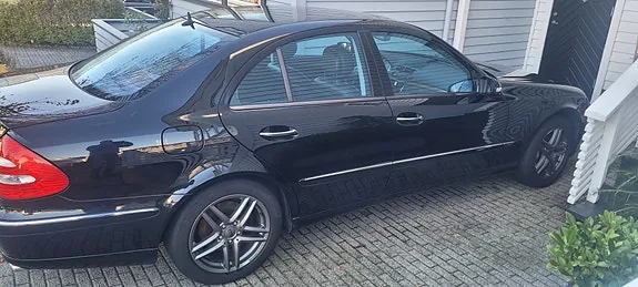 Mercedes-Benz E200 2006 photo 2