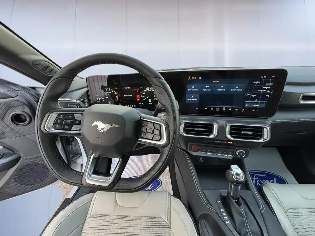 Ford Mustang 2026 photo 4