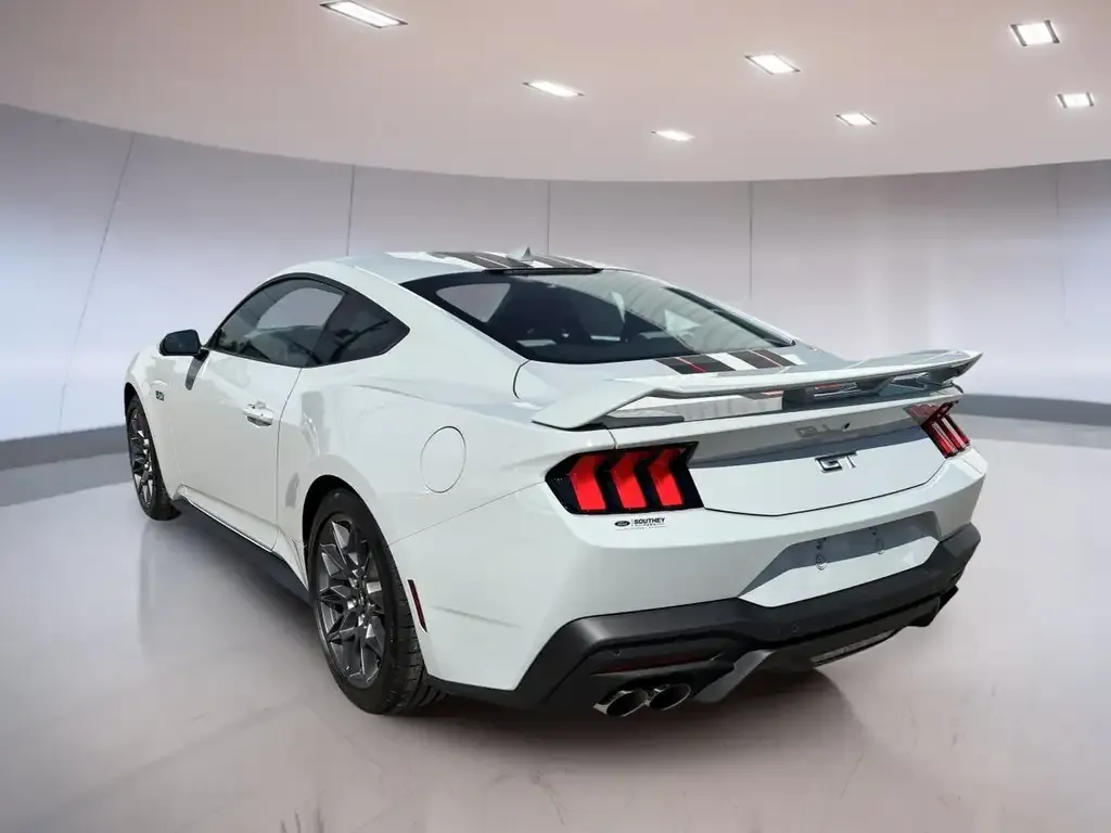 Ford Mustang 2026 photo 3