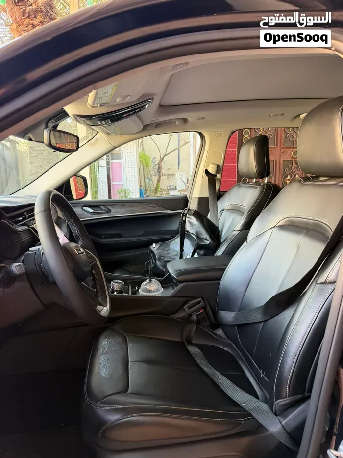 Jeep Grand Cherokee L 2024 photo 2