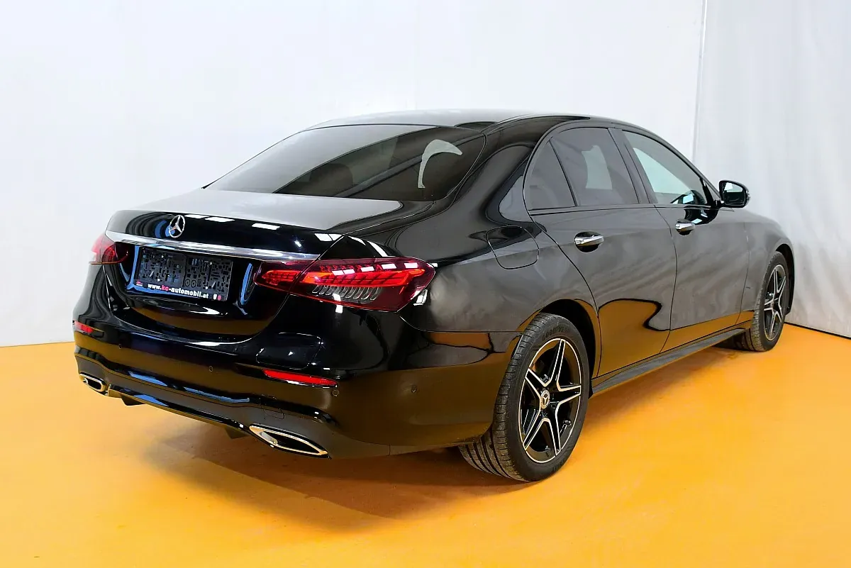 Mercedes-Benz E-Class 2022 photo 3