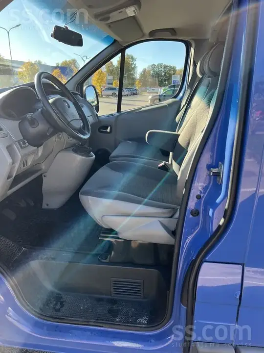 Opel Vivaro 2012 photo 4