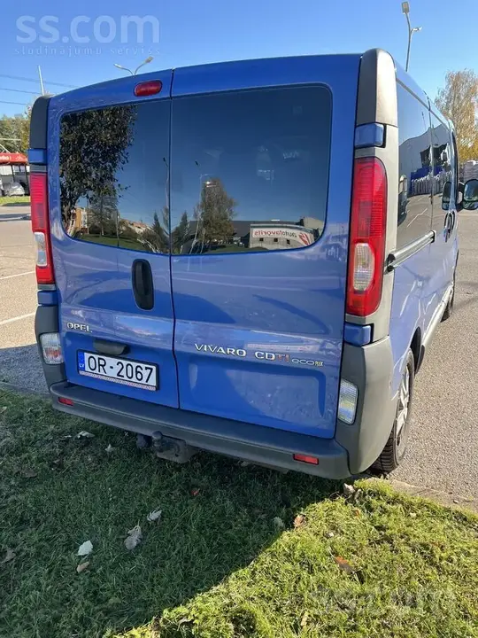 Opel Vivaro 2012 photo 2