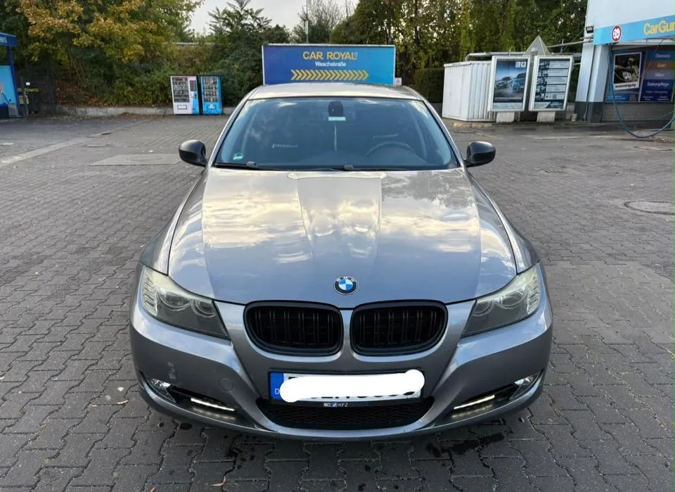 BMW 318I