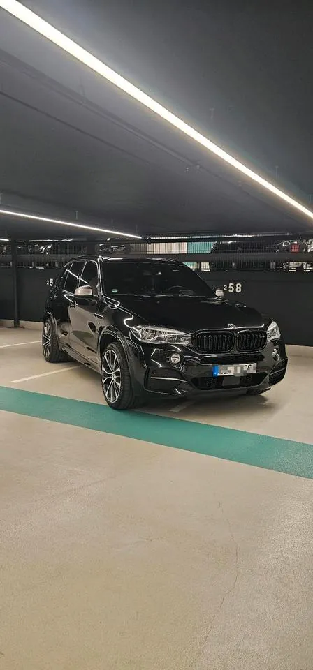 BMW X5 M50D
