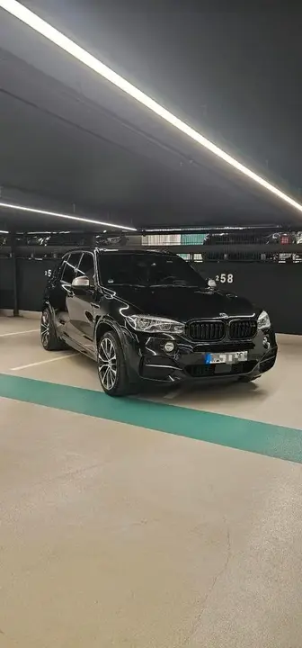 BMW X5 M50D