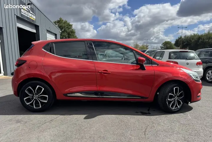 Renault Clio 2017 photo 2