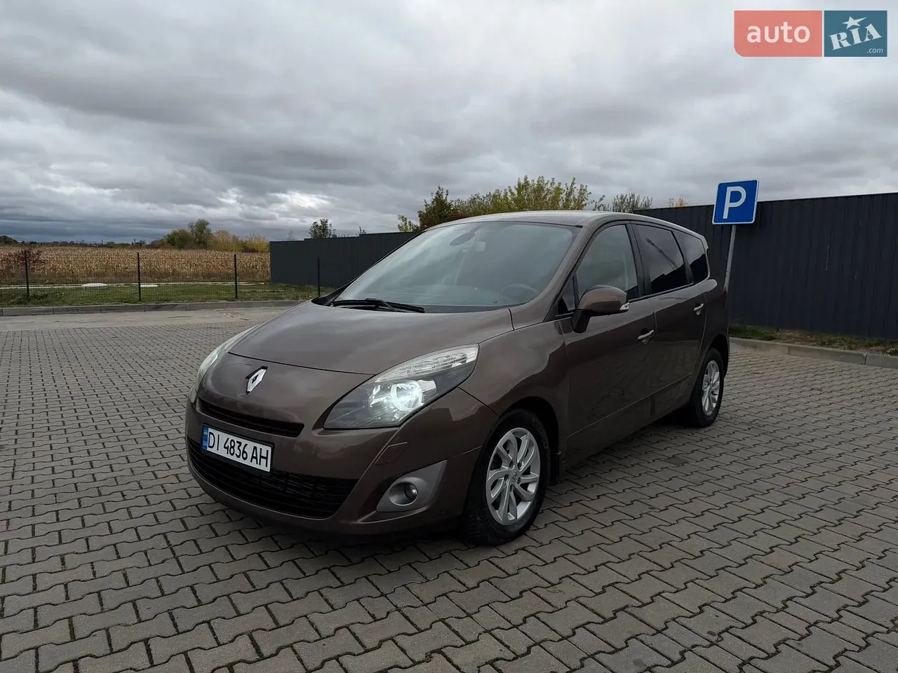 Renault Grand Scenic 2011 photo 3