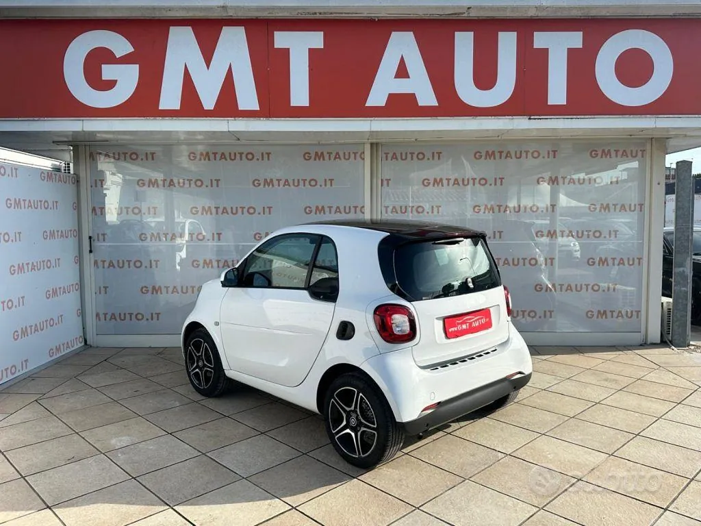 Smart Fortwo 2019 photo 3