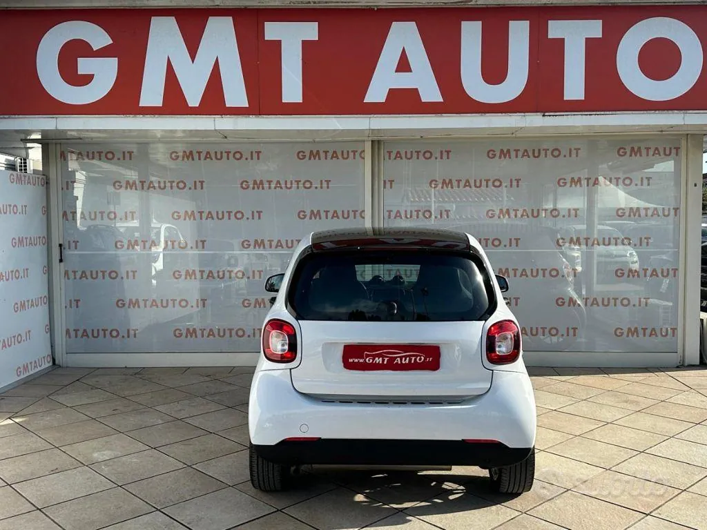 Smart Fortwo 2019 photo 4