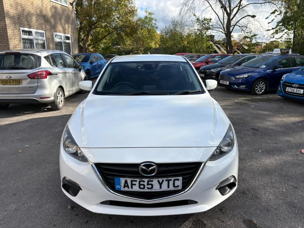 Mazda Mazda3 2015 photo 3