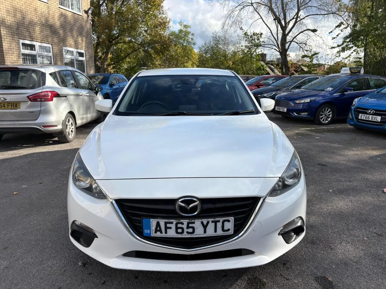Mazda Mazda3 2015 photo 2