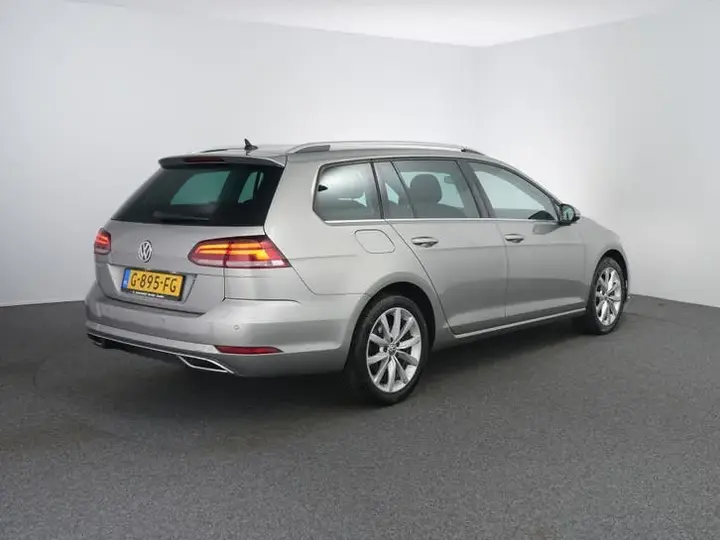 Volkswagen Golf Variant 2019 photo 2