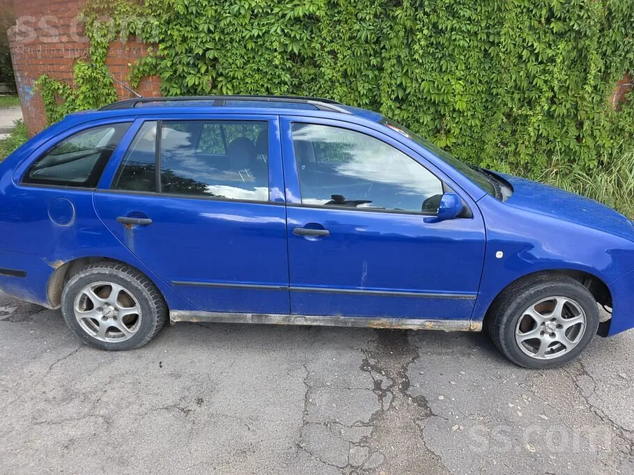 Skoda Fabia 2005 photo 2