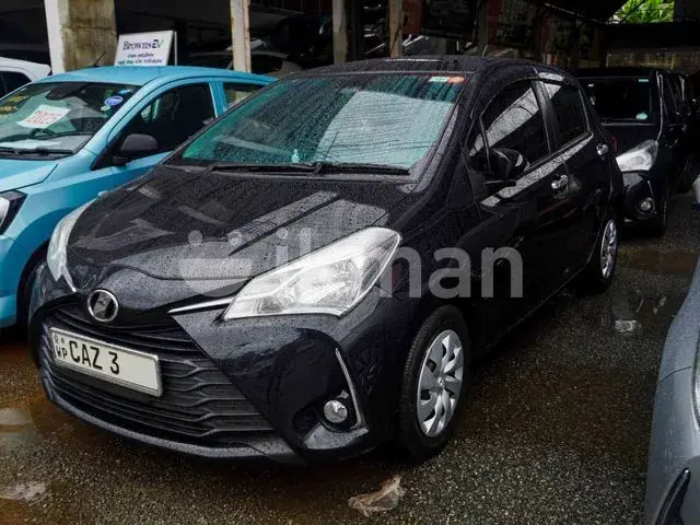 Toyota Vitz 2017 photo 2