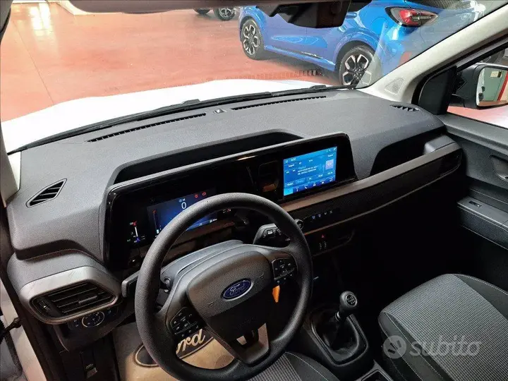 Ford Transit Courier 2025 photo 4