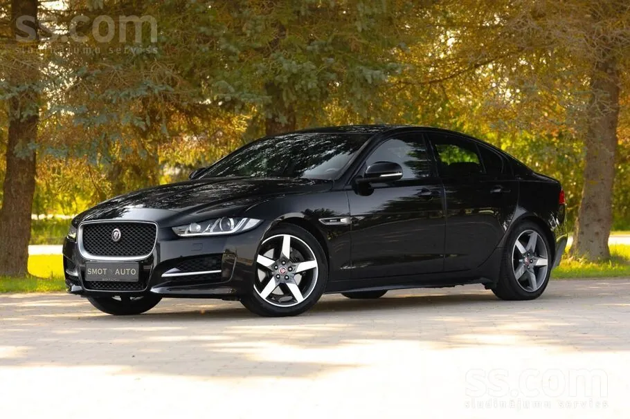Jaguar Xe 2019 photo 2
