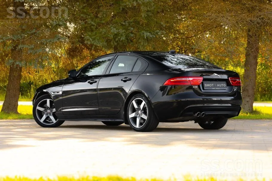 Jaguar Xe 2019 photo 4