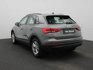 Audi Q3 2022 photo 2