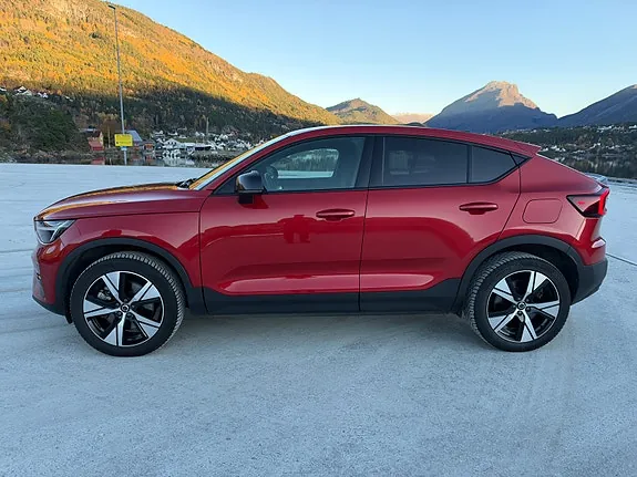 Volvo C40 2023 photo 2
