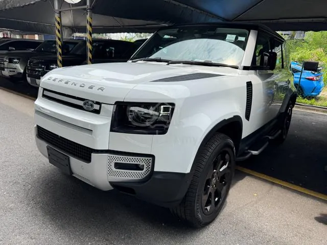 Land Rover Defender 110