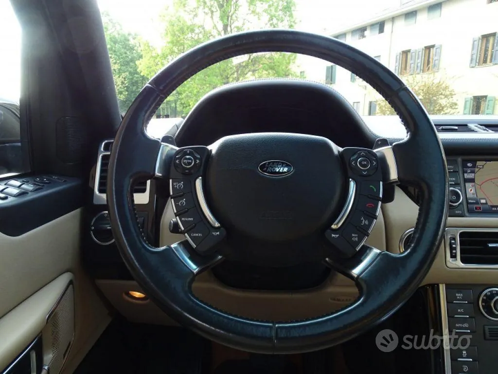 Land Rover Range Rover 2012 photo 4