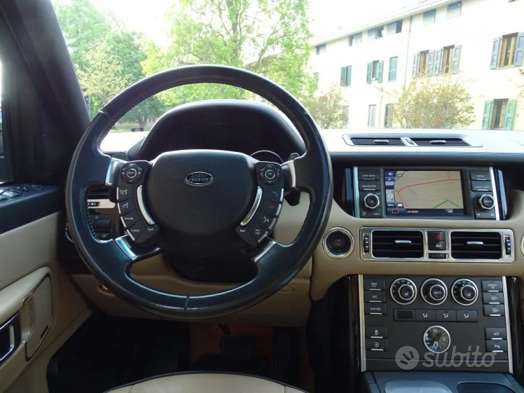 Land Rover Range Rover 2012 photo 5