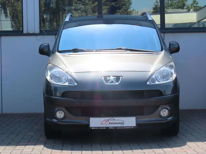 Peugeot 1007 2009 photo 2