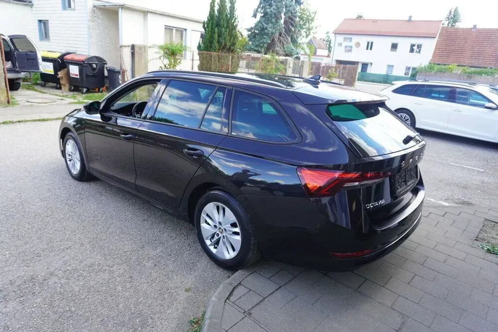 Skoda Octavia 2023 photo 3