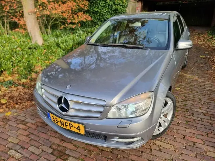 Mercedes-Benz C-Class 2010 photo 2