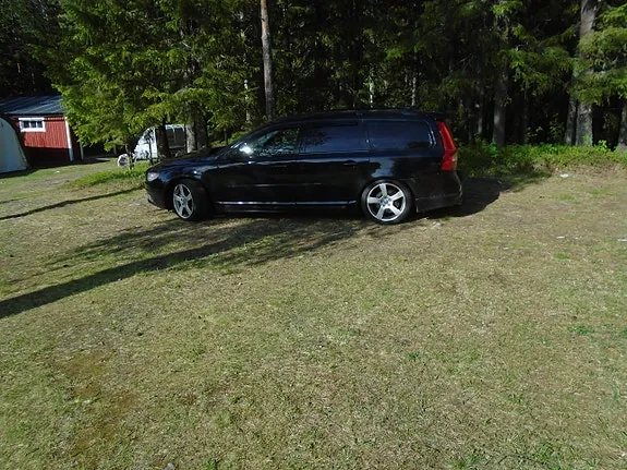 Volvo V70 2011 photo 2