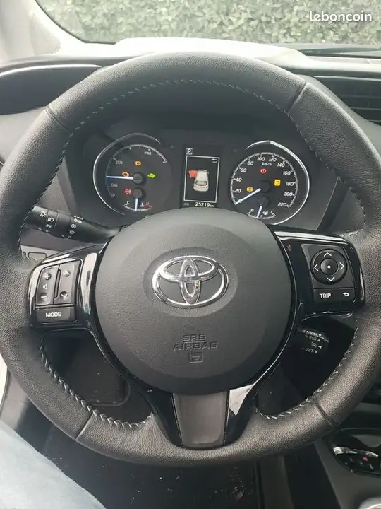 Toyota Yaris 2019 photo 3