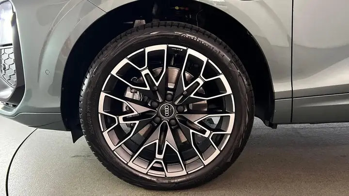 Audi Q3 photo 5