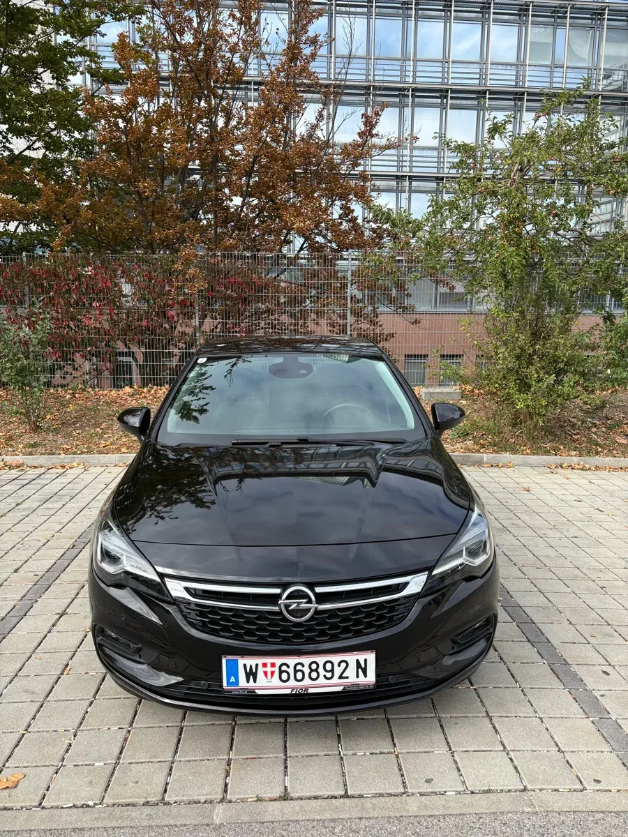 Opel Astra 2019 photo 2