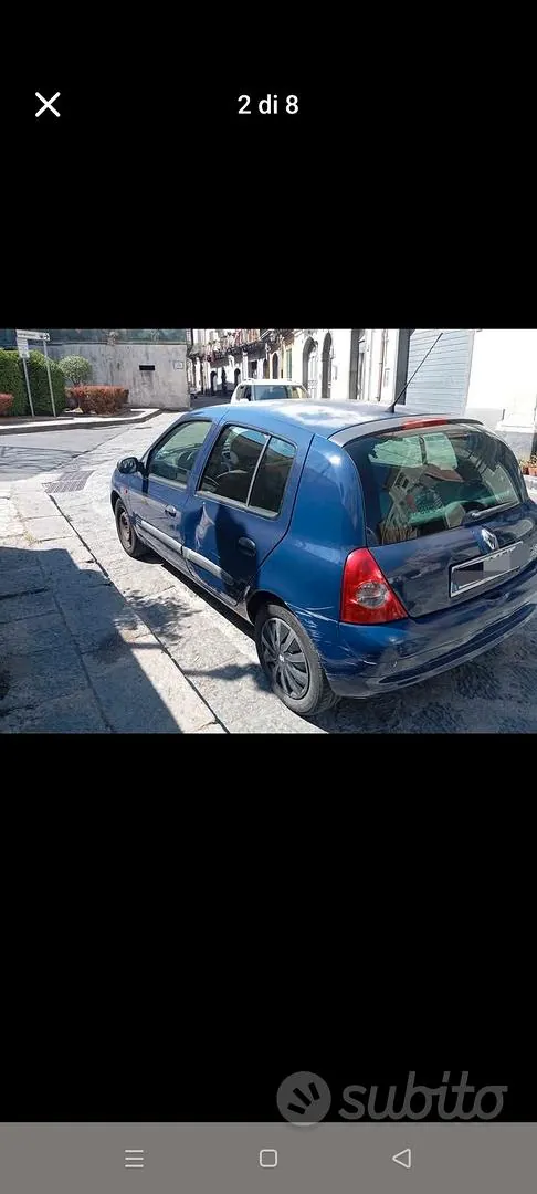 Renault Clio 2001 photo 2