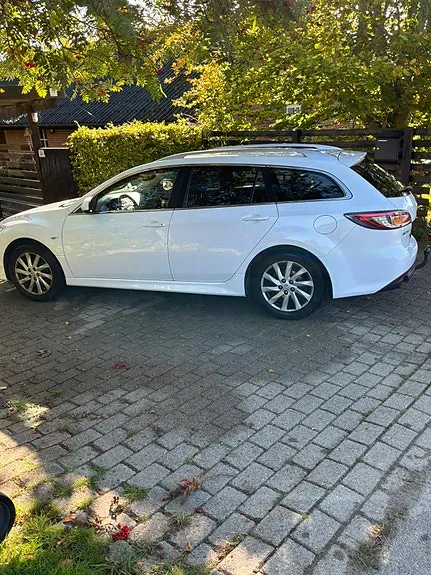 Mazda 6 2011 photo 2