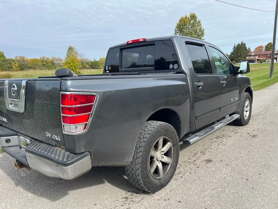 Nissan Titan 2012 photo 3