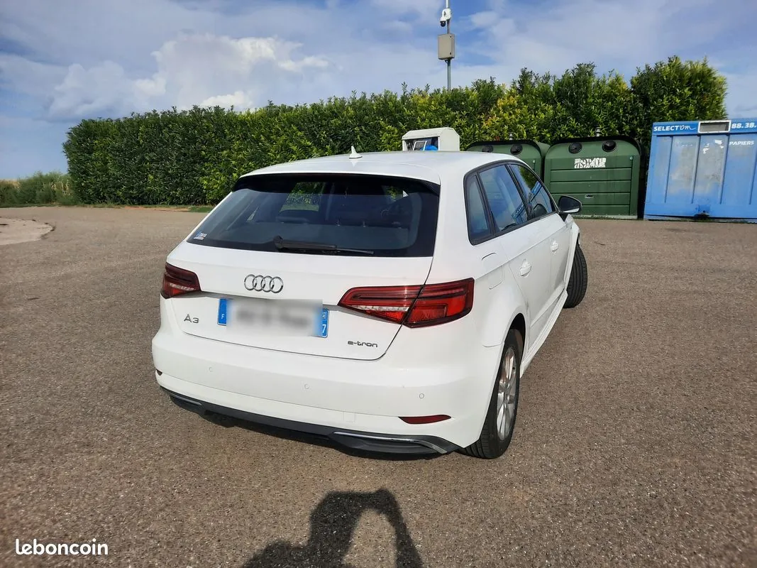 Audi A3 2017 photo 2