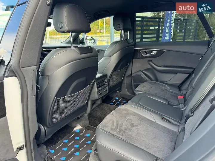 Audi Q8 2025 photo 4