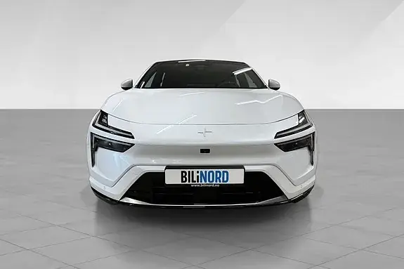 Polestar 4 2025 photo 2